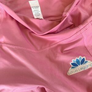 Xs lotus pink legging in bubble gum pink